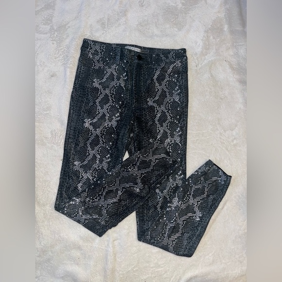 ALICE + OLIVIA Minaj Snake Skin Lamb Leather Shimmer Skinny Pant Size 6 - Picture 2 of 6